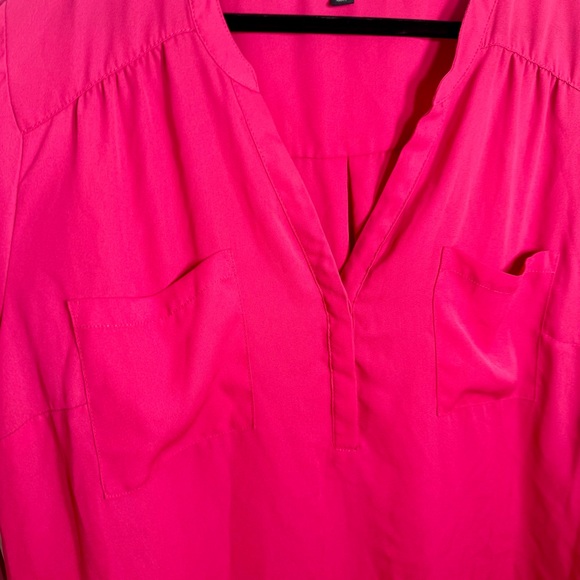 NWOT. Torrid Georgette Pullover bright pink Blouse. Size 4. georgette blouse - Picture 4 of 14